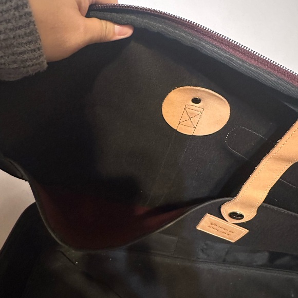 Jon Hart Design Maroon and Tan Travel Bag - Picture 10 of 15